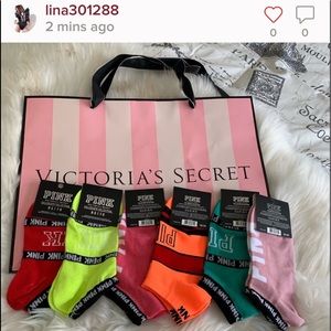 VS PINK SOCKS FAKE